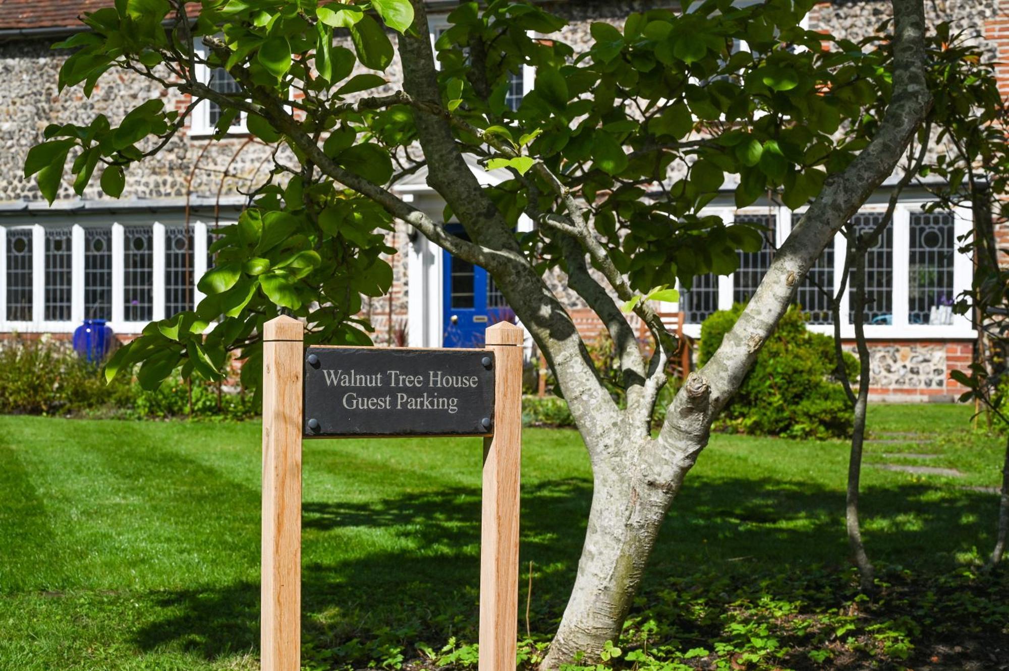Villa Walnut Tree House Rustington Exterior foto
